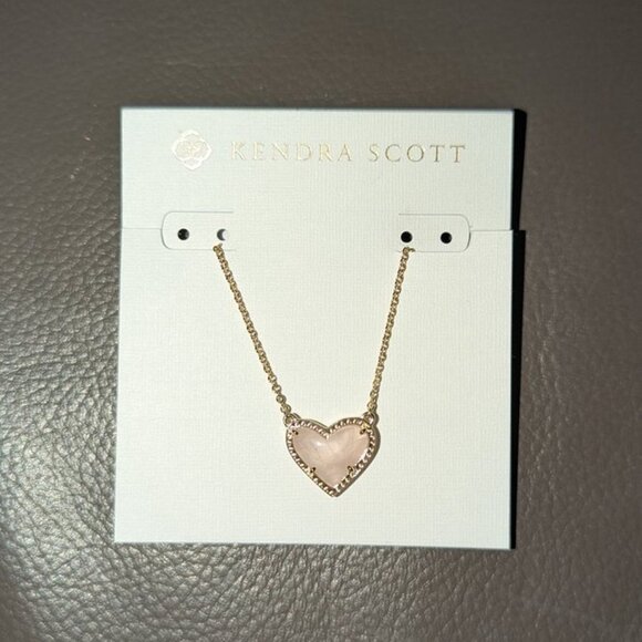 NEW Kendra Scott Rose Quartz Ari Heart Short Length 14K Yellow Gold Necklace NWT - Picture 6 of 8